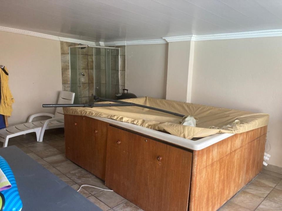 5 Bedroom Property for Sale in Potchefstroom Rural North West